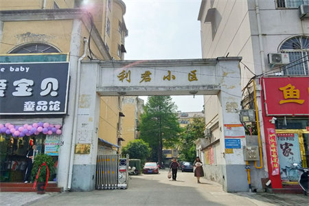 奎文北区六楼东户3室2厅1卫91m2简单装修